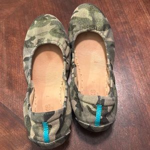 Tieks Camo Metallic Gold- Size 7